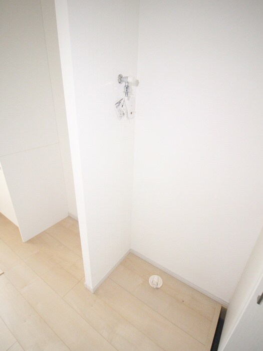 物件内観写真17　(洗濯機置場)