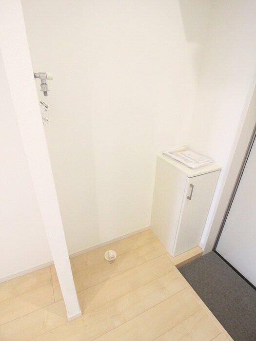 物件内観写真18　(洗濯機置場)