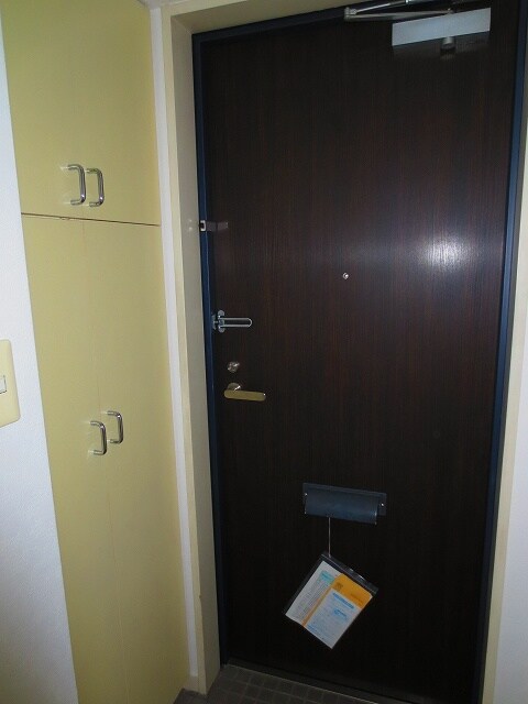 物件内観写真7　(玄関)