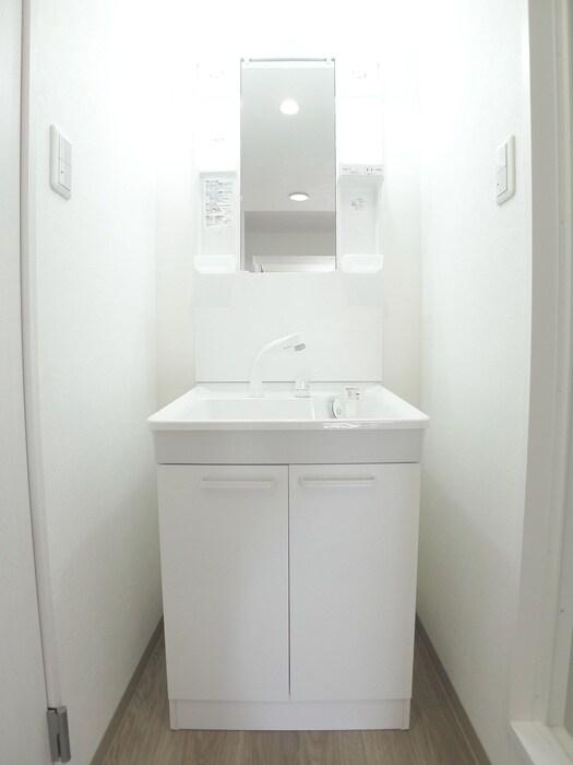 物件内観写真9　(洗面)