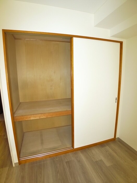 物件内観写真11　(収納)