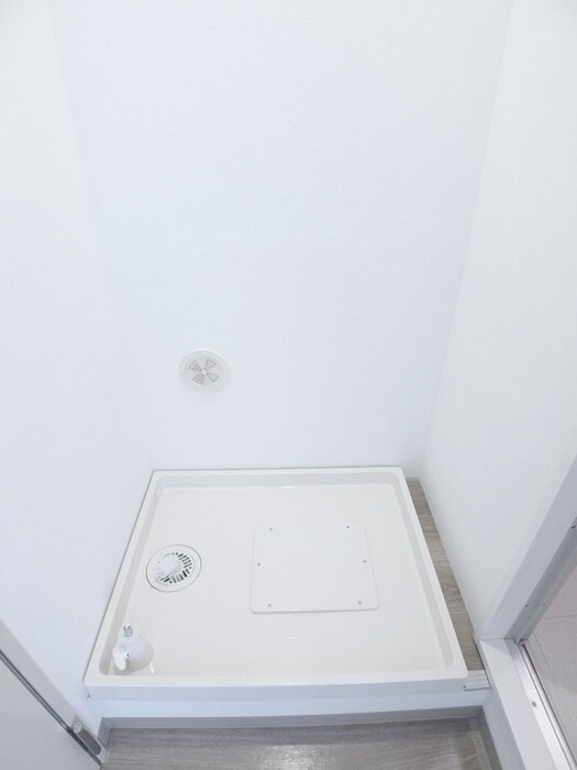 物件内観写真13　(洗濯機置場)