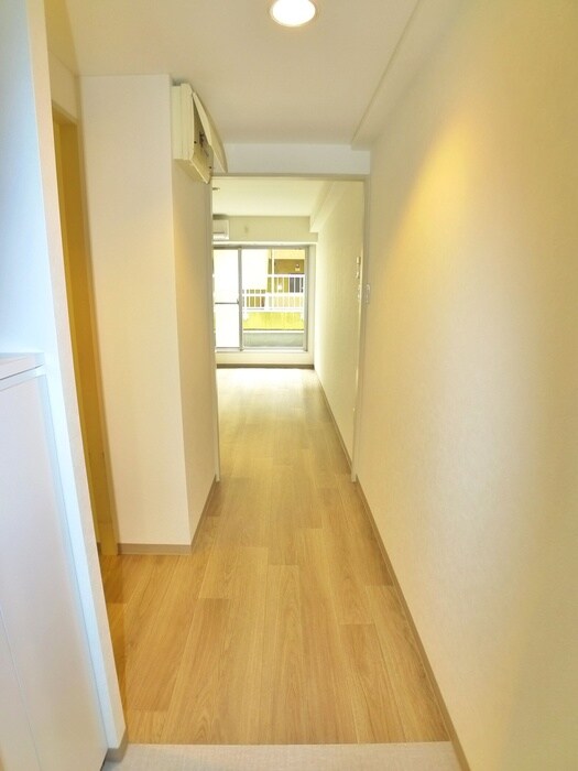 物件内観写真14　(廊下)