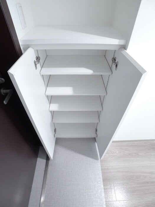 物件内観写真16　(靴箱)