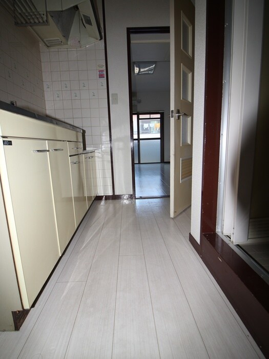 物件内観写真17　(玄関)