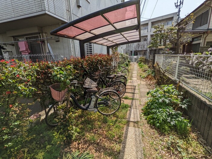 物件外観写真3　(駐輪場)