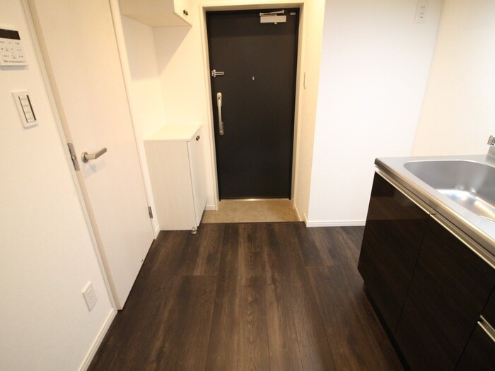 物件内観写真15　(廊下)