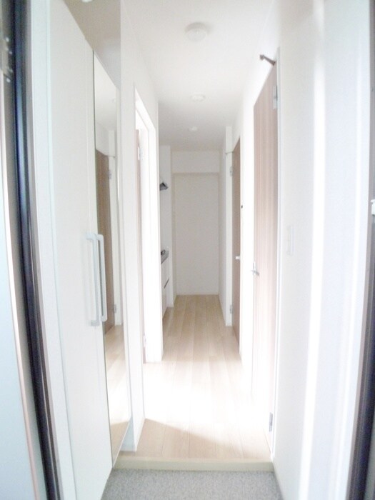 物件内観写真14　(玄関)