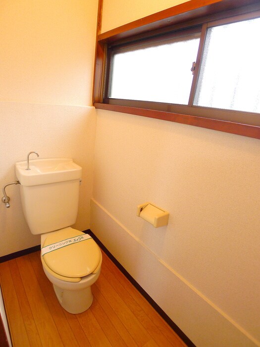 物件内観写真8　(トイレ)