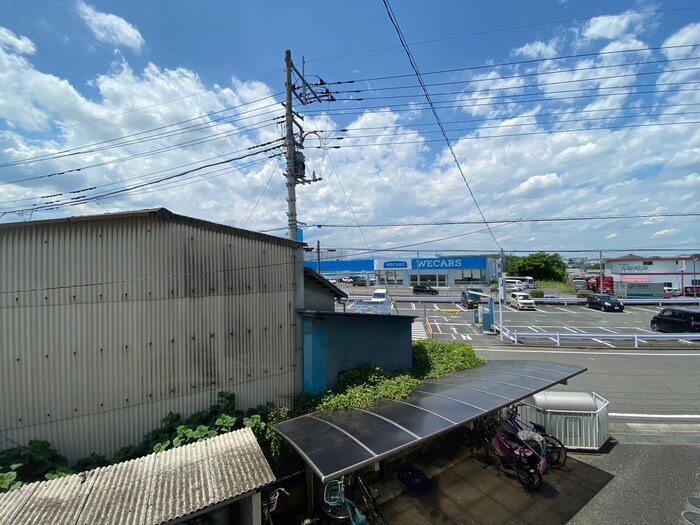 物件内観写真11　(室内からの展望)