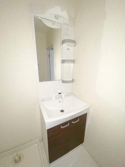 物件内観写真14　(玄関)