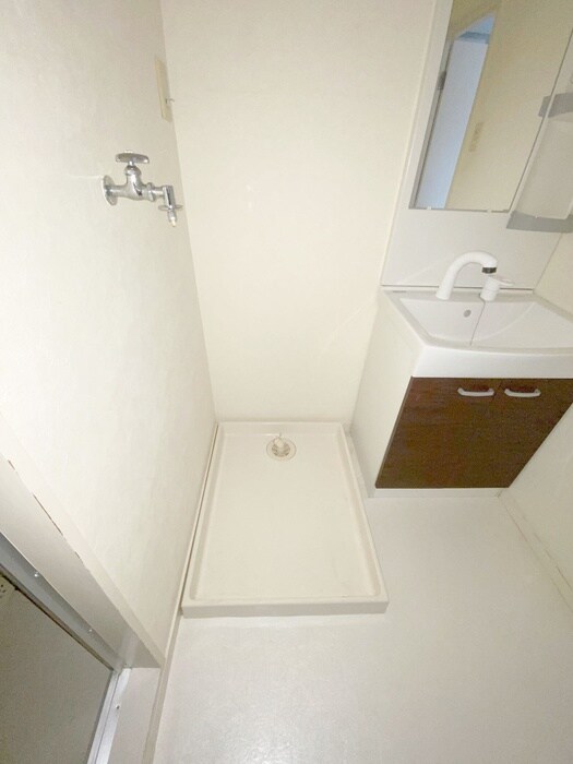 物件内観写真15　(洗濯機置場)