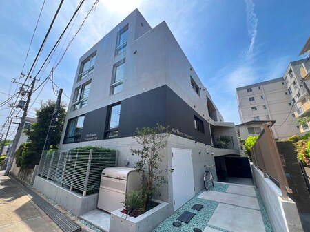 ミオテゾーロ哲学堂カーザ外観写真