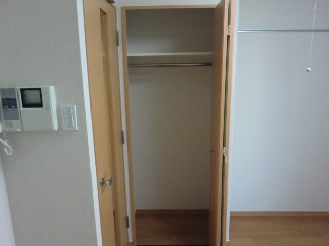物件内観写真11　(収納)