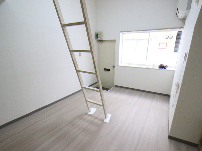 物件内観写真8　(居室)