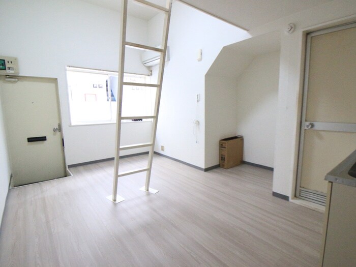 物件内観写真9　(居室)