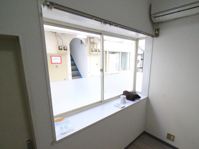 物件内観写真10　(居室)