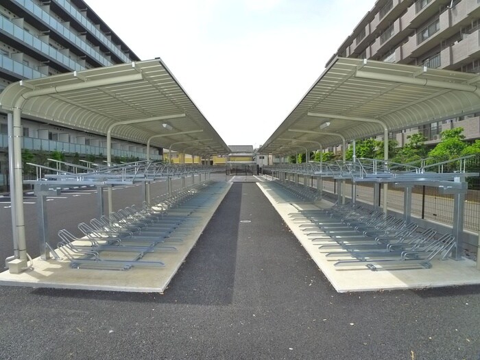 物件外観写真6　(駐輪場)