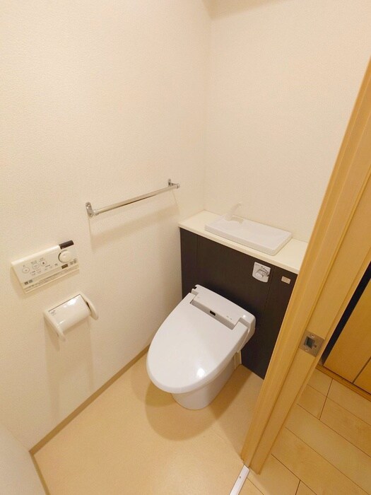 物件内観写真12　(トイレ)