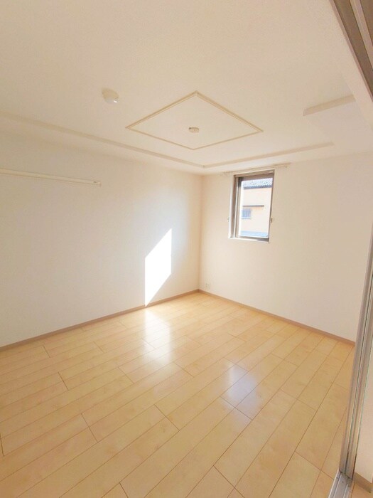 物件内観写真18　(居室)