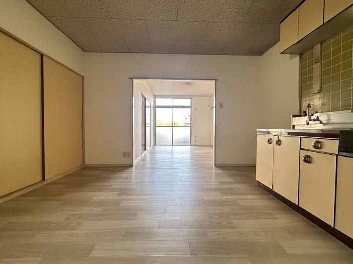 物件内観写真8　(居室)