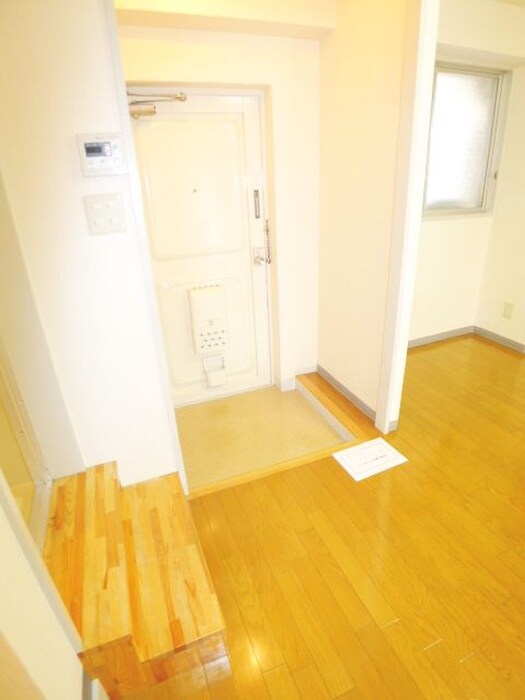 物件内観写真15　(玄関)