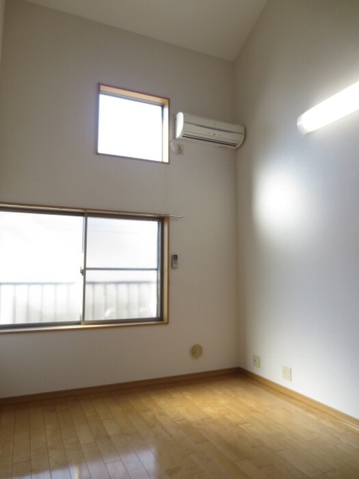 物件内観写真15　(居室)