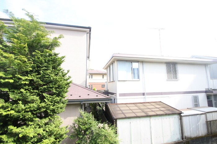 物件内観写真20　(室内からの展望)