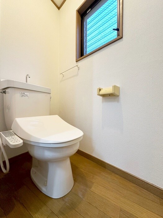 物件内観写真14　(トイレ)