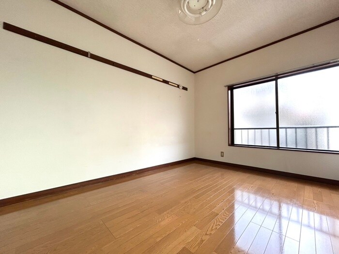 物件内観写真9　(居室)