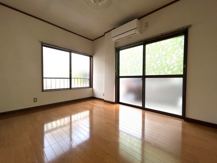 物件内観写真10　(居室)