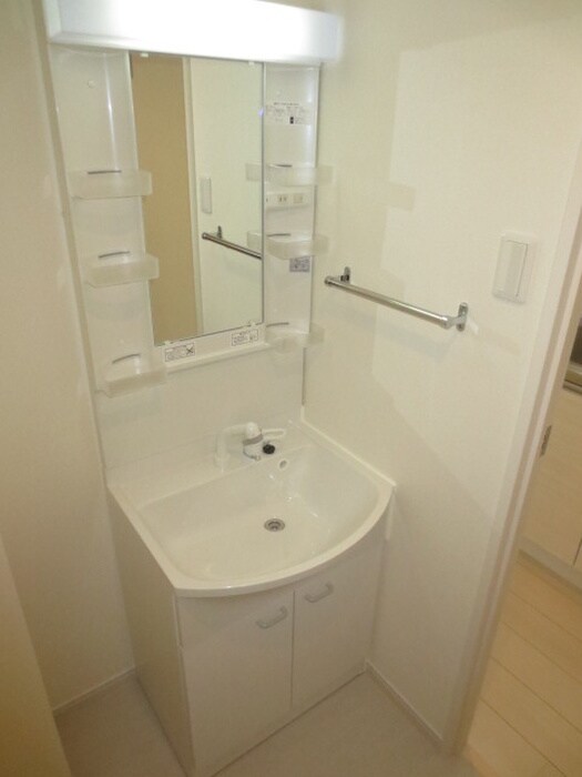 物件内観写真9　(洗面)