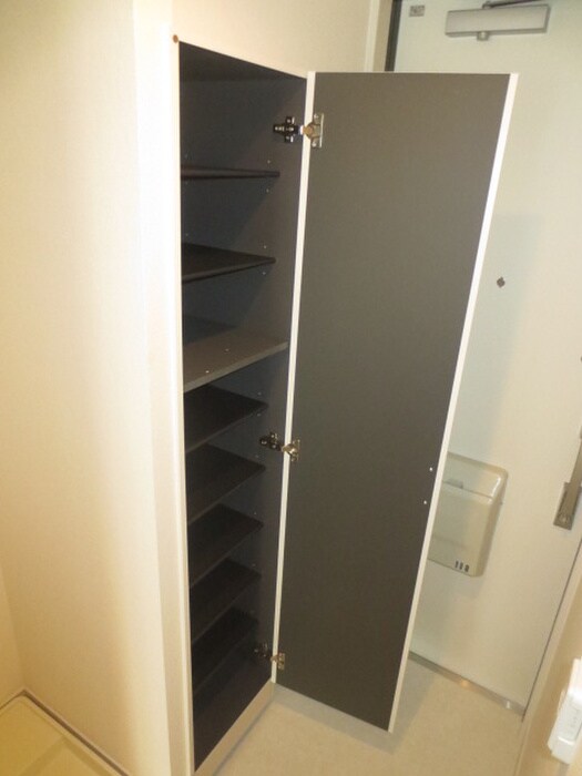 物件内観写真12　(靴箱)