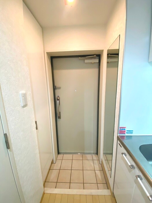物件内観写真14　(玄関)