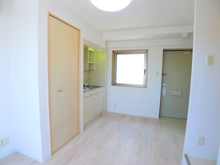 物件内観写真8　(内観写真)