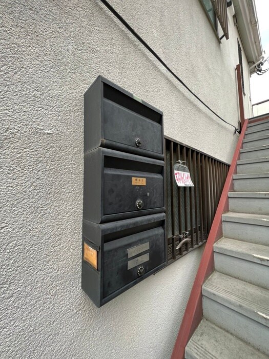 物件外観写真4　(エントランス部分)