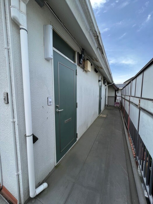 物件外観写真5　(エントランス部分)