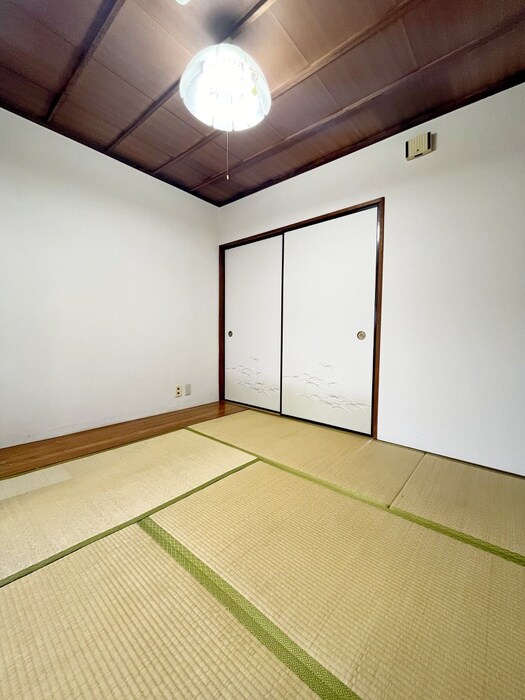 物件内観写真8　(居室)