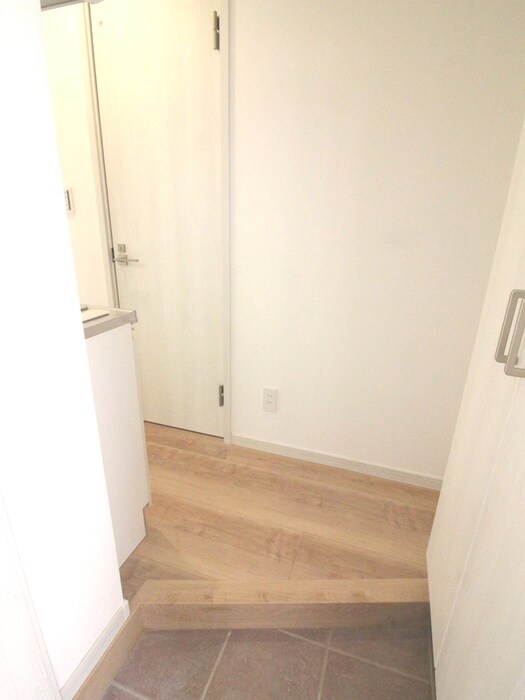 物件内観写真21　(玄関)