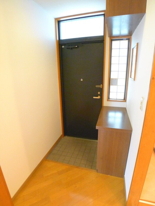 物件内観写真15　(玄関)