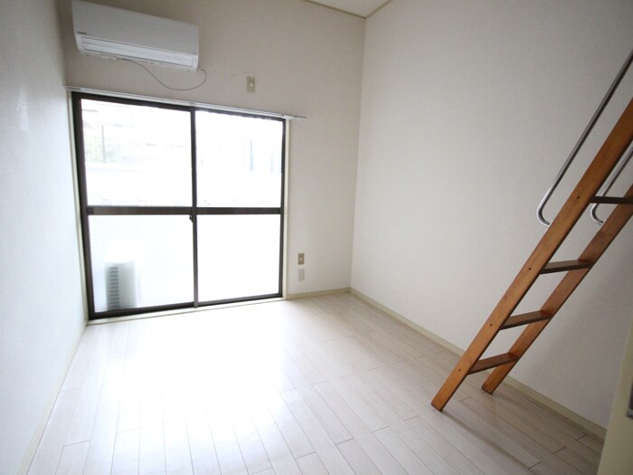 物件内観写真9　(居室)