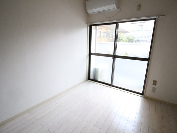 物件内観写真10　(居室)