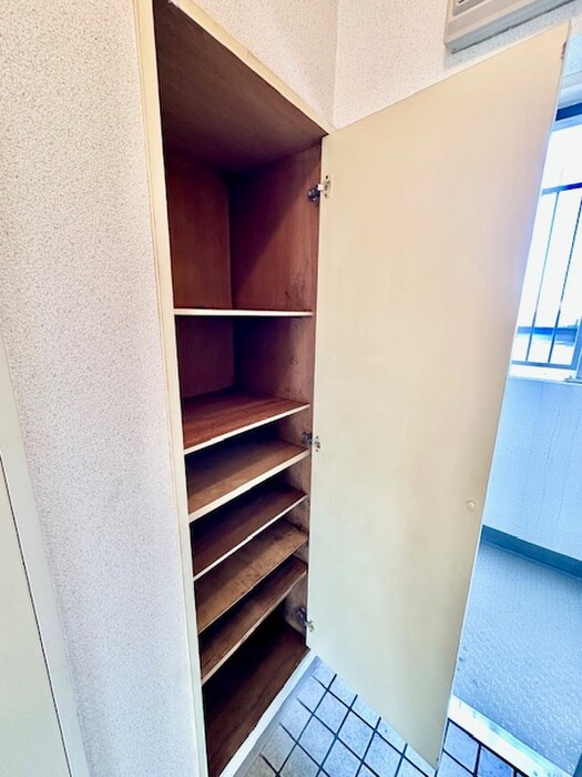 物件内観写真15　(靴箱)