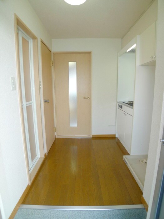 物件内観写真10　(廊下)