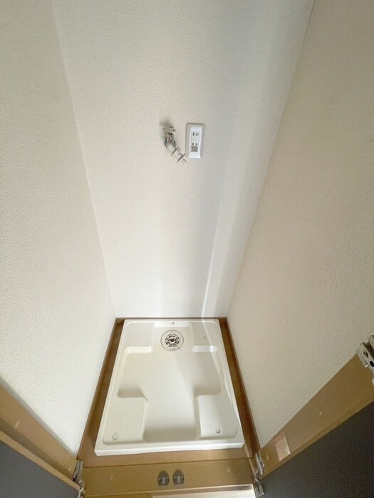 物件内観写真19　(洗濯機置場)