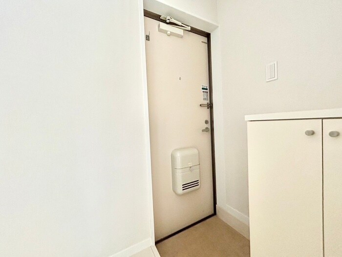 物件内観写真15　(玄関)