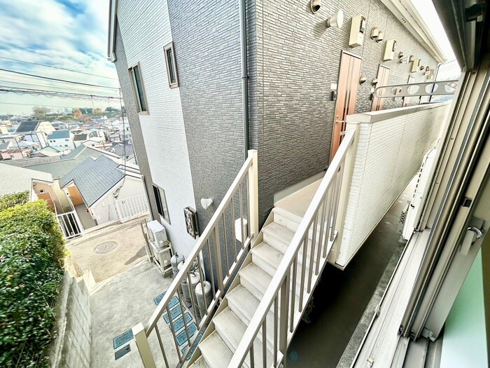 物件内観写真16　(室内からの展望)