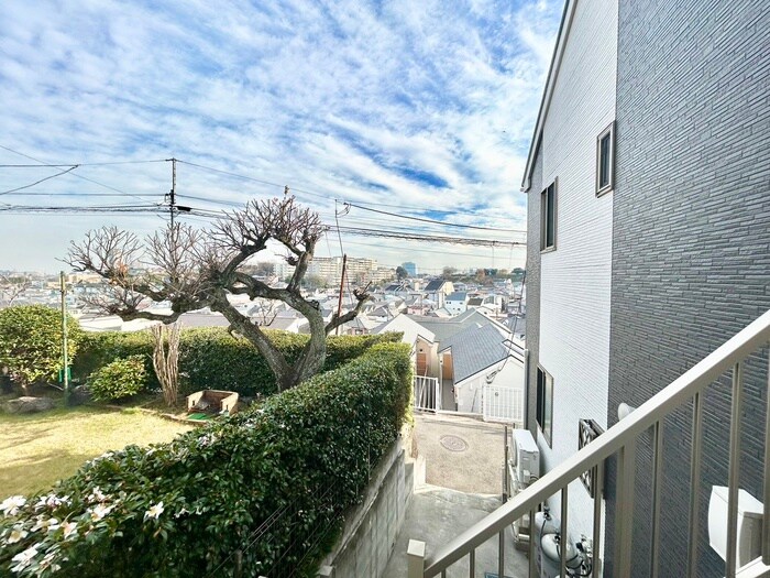 物件内観写真17　(室内からの展望)