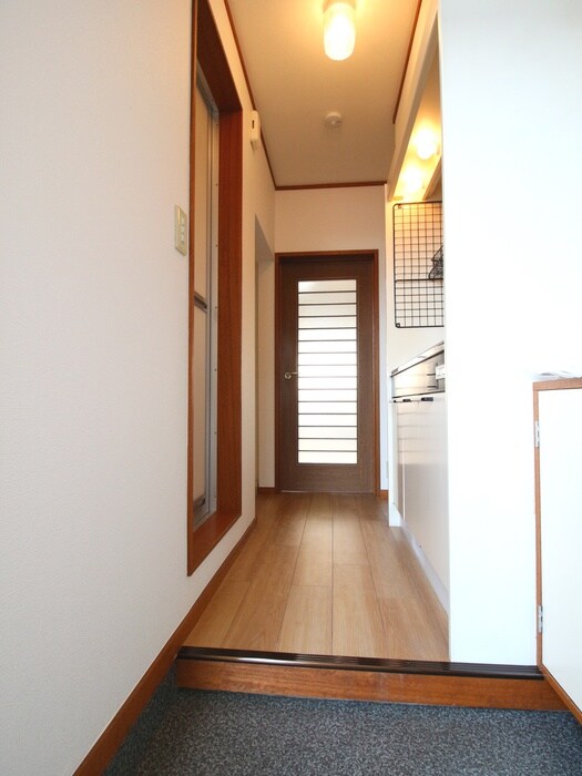 物件内観写真10　(玄関)