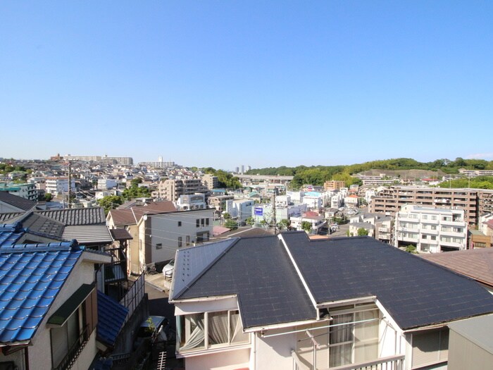 物件内観写真16　(室内からの展望)